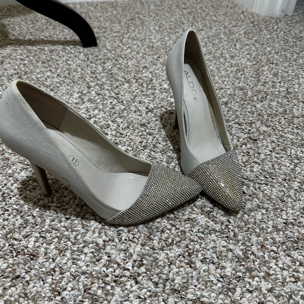 Aldo Women's Glittering Silver and Cream Heels